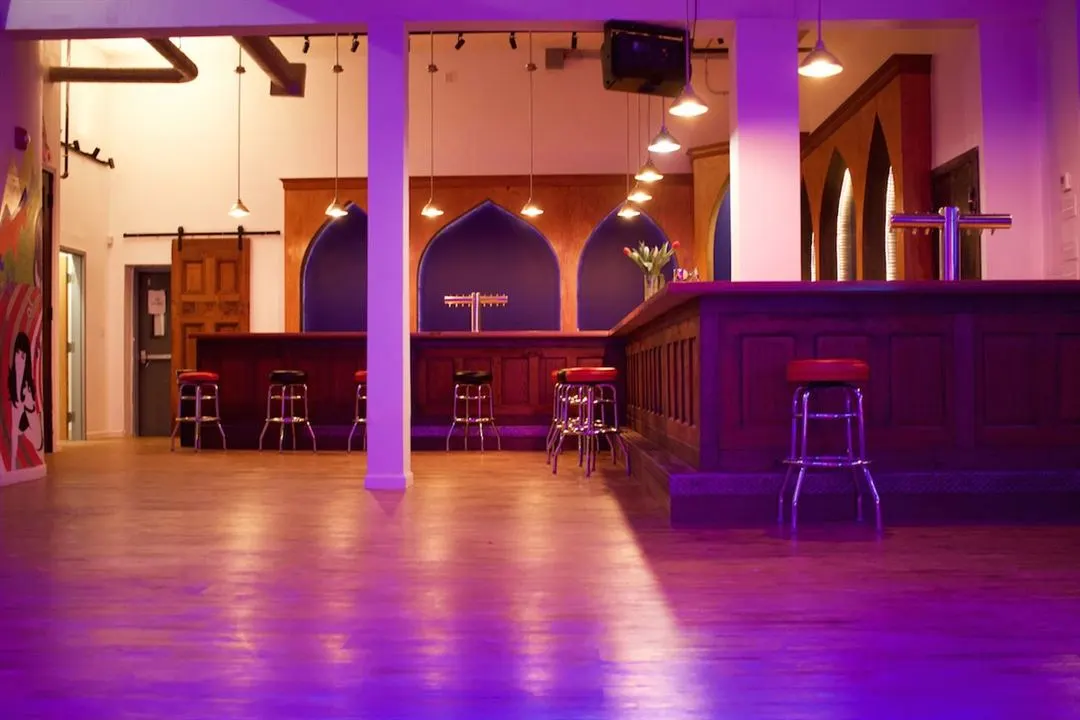Middle East Restaurant And Nightclub (ZuZu, Sonia)