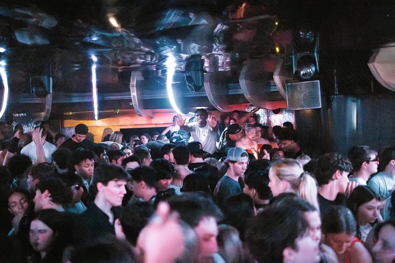 Strand Club