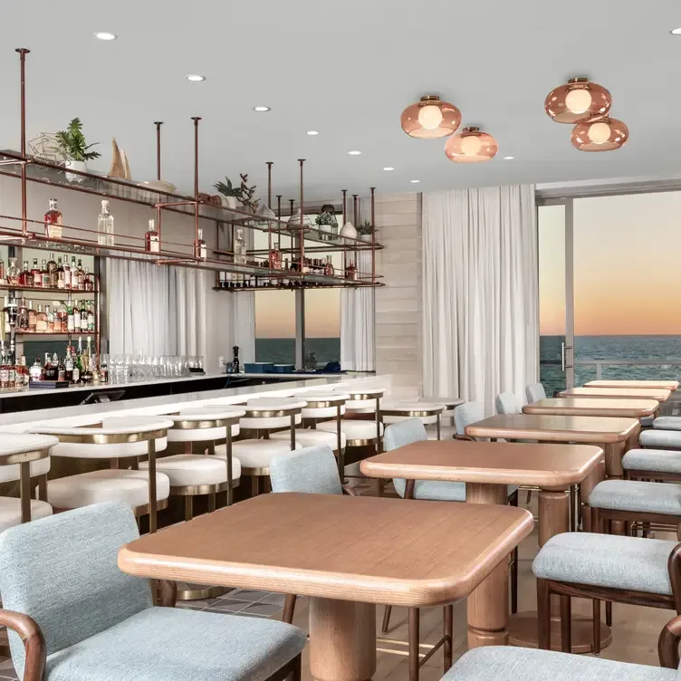 Ocean Seven Bar & Terrace: Clearwater