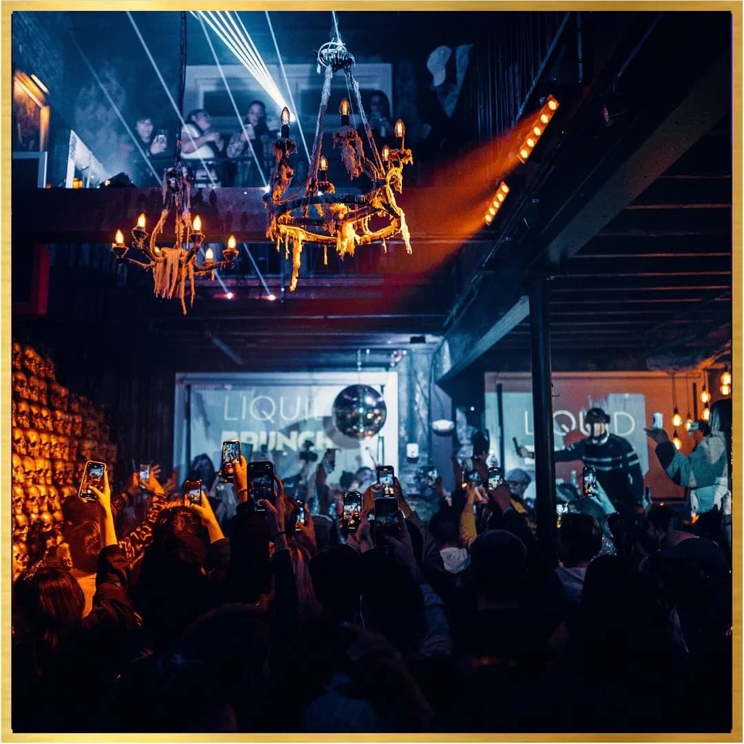 McQueens Social Lounge