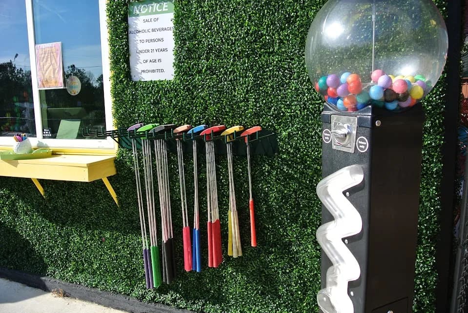 Swing - Mini Golf & Axe Throwing Lanes