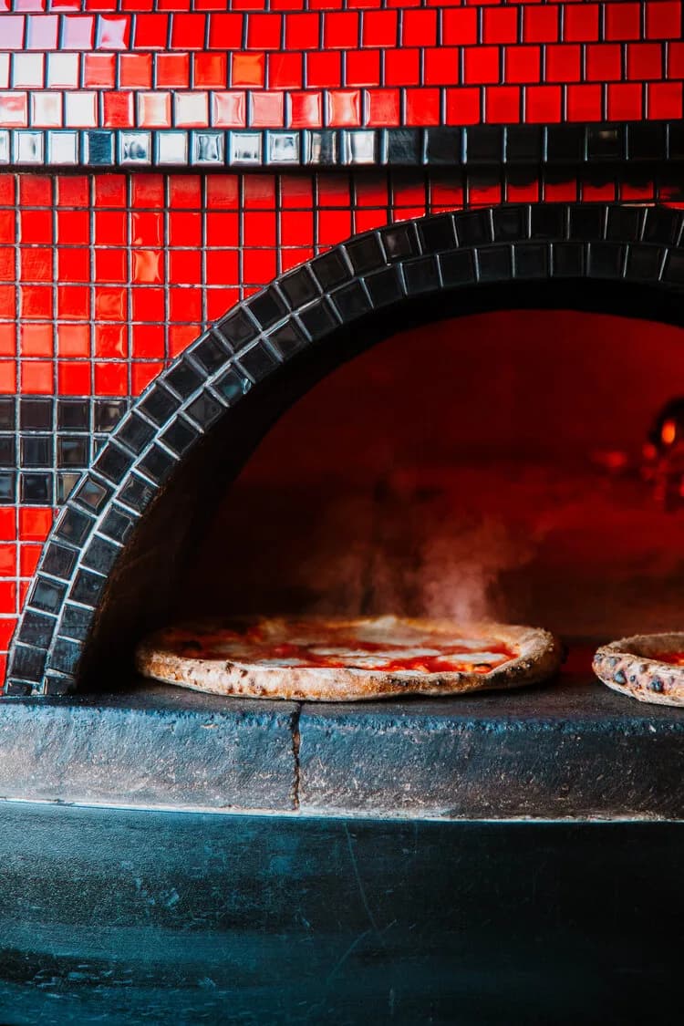 A Mano Pizza + Gelato