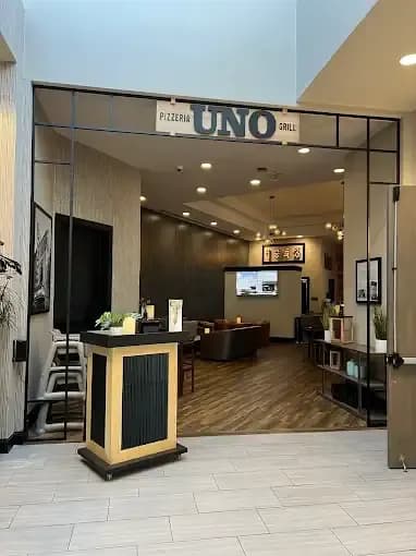 UNO Pizzeria & Grill: Farmington Hills