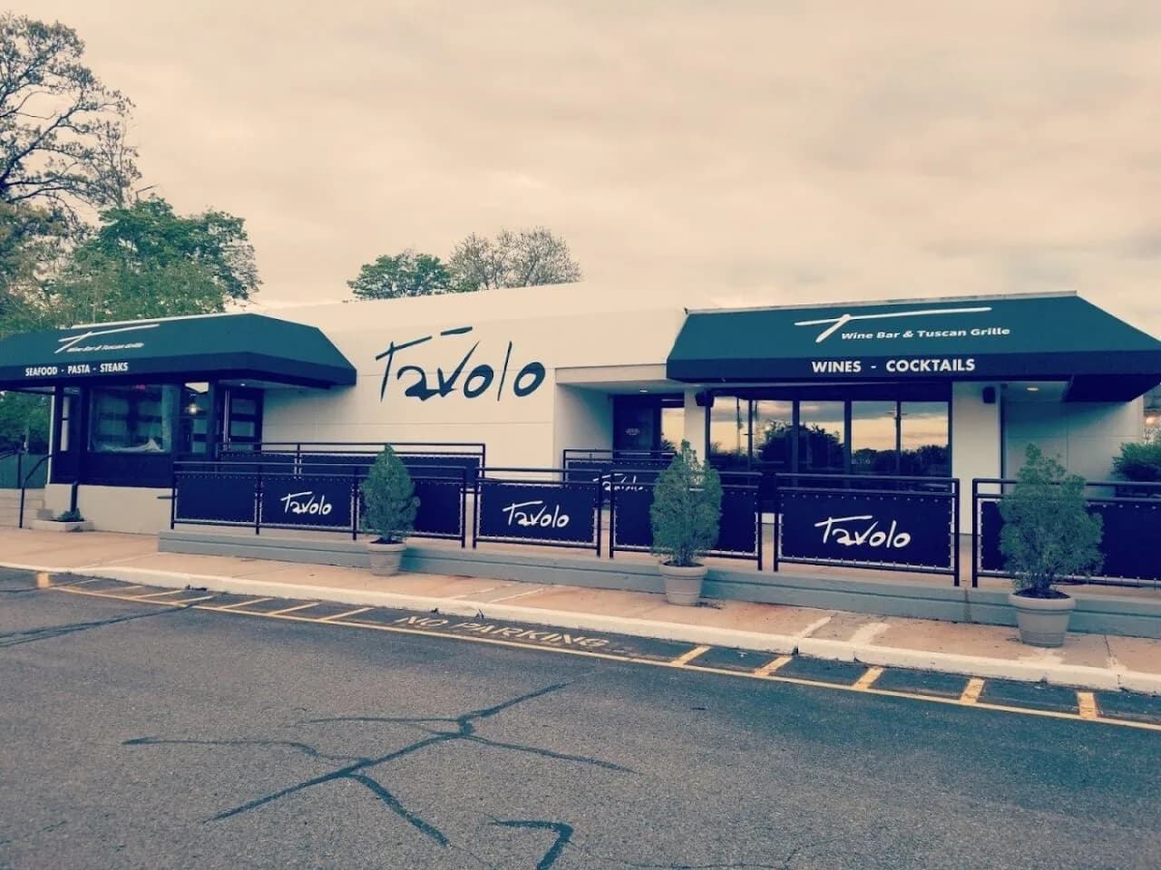 Tavolo Wine Bar & Tuscan Grille Warwick