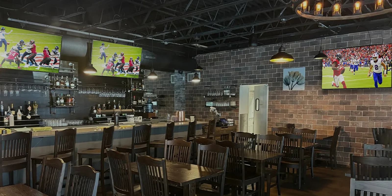 Topside Tavern - American Restaurant & Bar