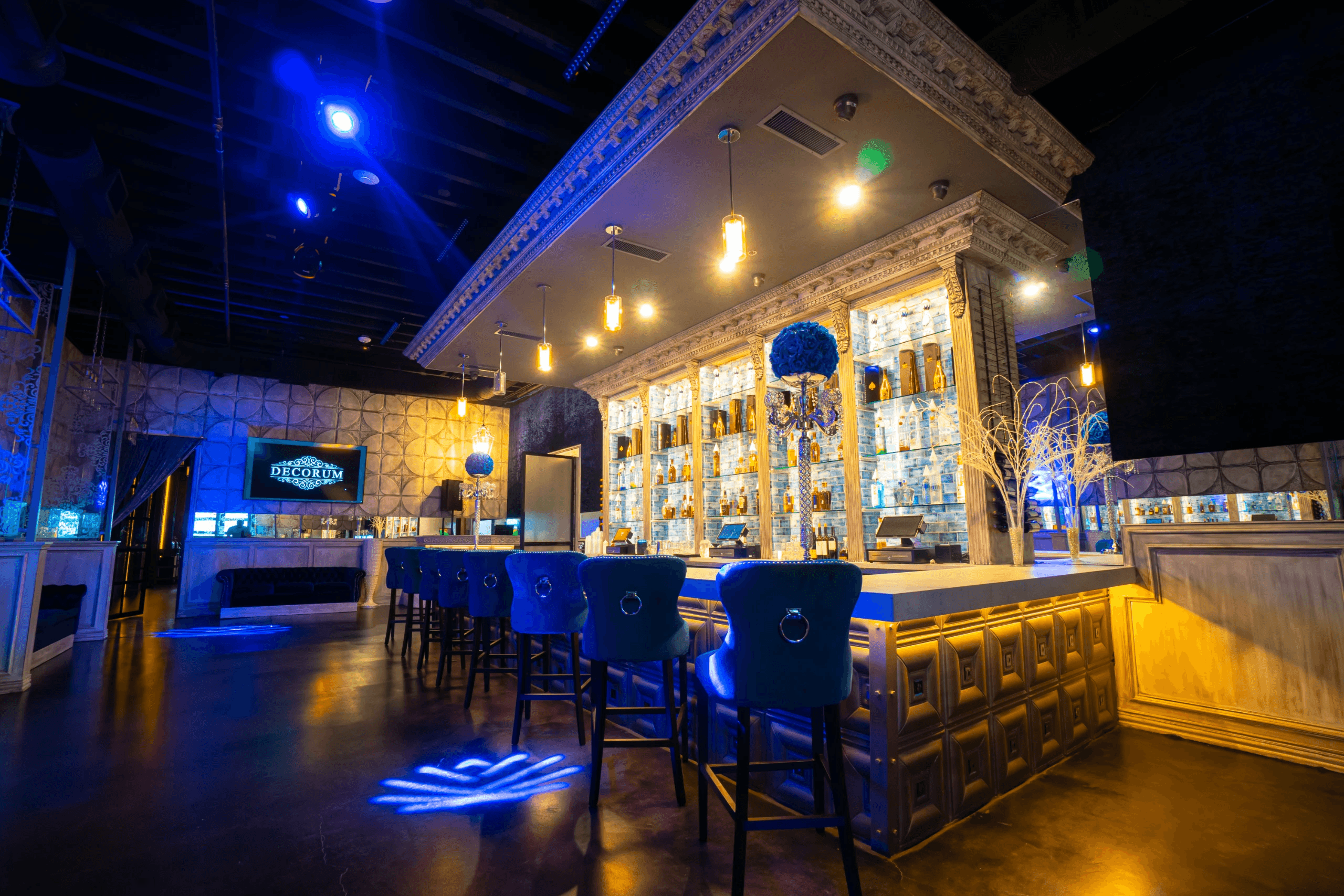 Decorum at Pour Behavior